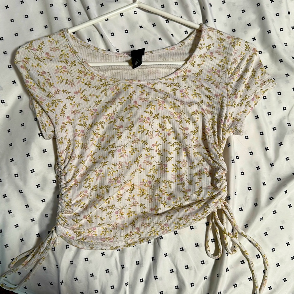 Wild fable crop top white floral size small